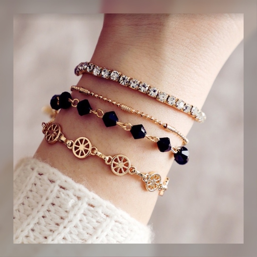 ✨NEW✨ Bracelets Set 💫